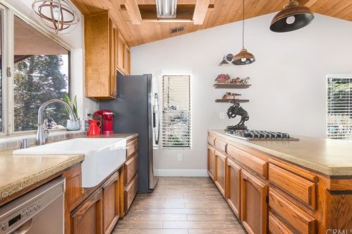 28660 Shannon Ct, Tehachapi, CA 93561-5249