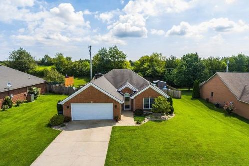 433 Tobiano Dr, Richmond, KY 40475-8666