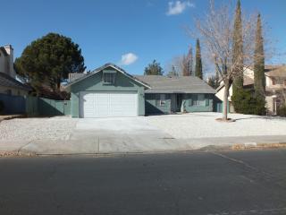 14704 Ponderosa Ranch Rd, Victorville, CA 92392-6177