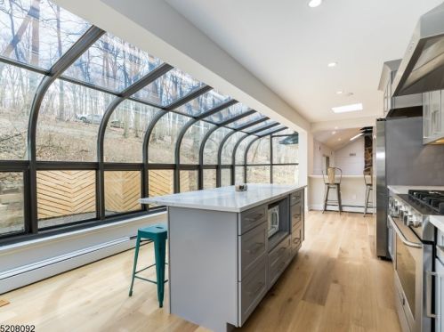 104 King George Rd, Warren NJ  07059-6955 exterior