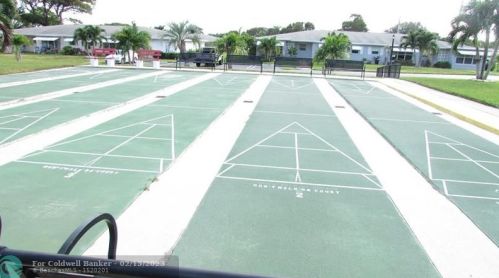 295 Main Blvd, Boynton Beach FL  33435-6874 exterior