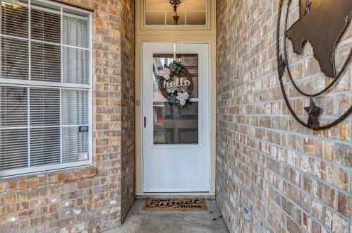 303 Burning Tree Dr, Georgetown, TX 78628-8713