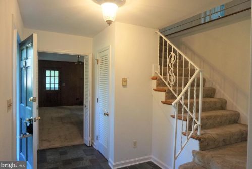 9609 Shore Dr, Seaford, DE 19973-7823