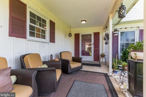 1208 Elderon Dr, Wilmington, DE 19808-1910