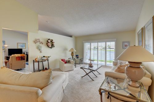 9581 Tavernier Dr, Boca Raton FL  33496-2105 exterior