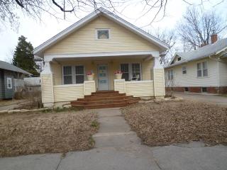 1506 Millington St, Winfield, KS 67156-4938