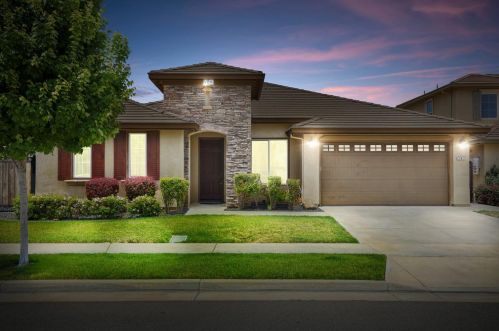 767 Red Barn Pl, Lathrop CA  95330-8975 exterior