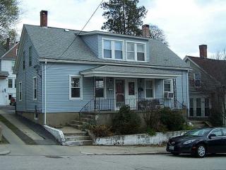 28 Glen Rd, Woonsocket RI  02895-1902 exterior