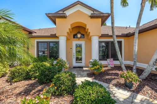 1629 43rd Ter, Cape Coral, FL 33914-1726