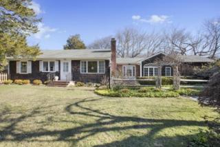 18 Marley Ln, East Hampton NY  11937-2637 exterior
