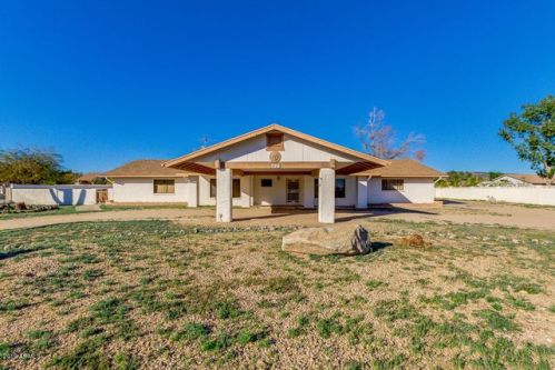 4922 Whispering Wind Dr, Glendale, AZ 85310-3009