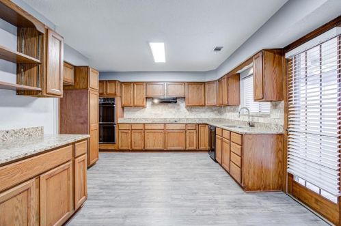 3333 San Mateo Dr, Plano TX  75023-6131 exterior