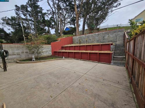 295 Alta Vista Way, Daly City CA  94014-1405 exterior