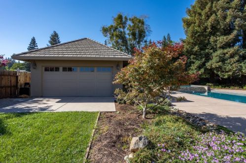 9918 Poppy Hills Dr, Valley Home CA 95361-9617 exterior