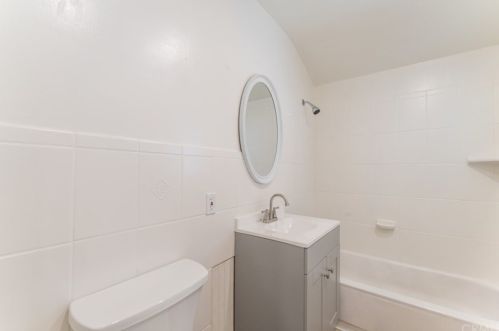 6930 Colbath Ave, Van Nuys CA  91405-4103 exterior