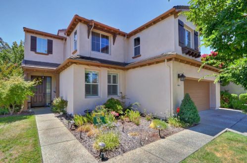 9844 Waterfowl Dr, Elk Grove, CA 95757-8129