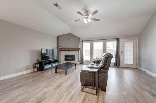 5600 Worley Dr, Frisco TX  75056-3850 exterior