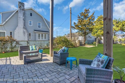 316 Sunset Dr, Pelican Island NJ  08751-2225 exterior