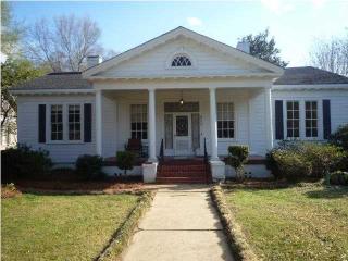 822 Cloverdale Rd, Montgomery, AL 36106-2102