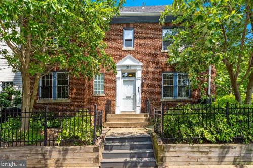 256 18th St, Washington, DC 20003-1607