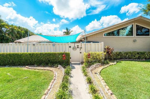 5766 Golden Eagle Cir, West Palm Beach, FL 33418-1505