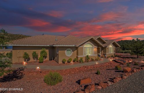 300 Michaels Ranch Dr, Sedona AZ 86336-9526 exterior