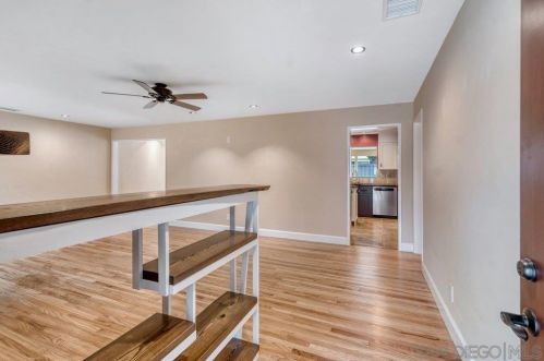 6034 Lancaster Dr, San Diego CA 92120-4537 exterior