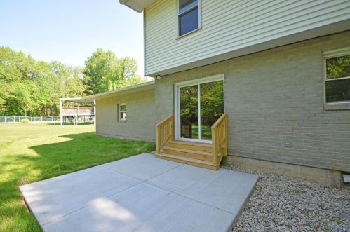 1297 Surrender Ct, Amelia OH  45102-1640 exterior