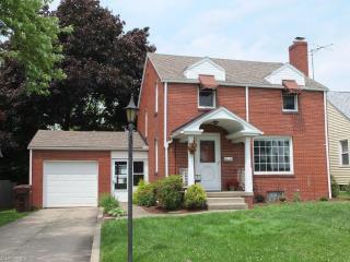 1123 Milford St, Canton, OH 44714-1633