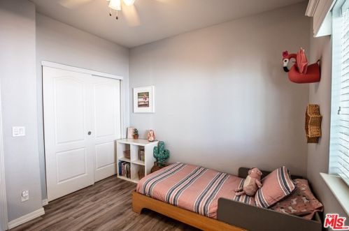 1302 Zuni Ln, Topanga CA  90290-4479 exterior