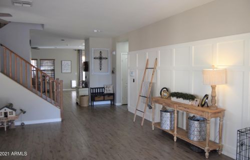 8563 63rd Ln, Glendale, AZ 85302-7414