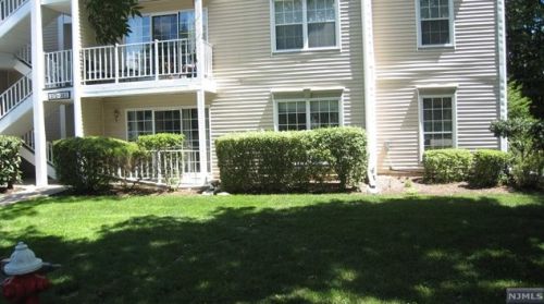 378 Cottonwood Way, Mahwah NJ  07430-2081 exterior