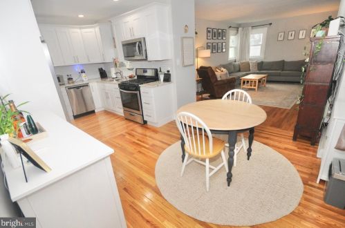 35 Wilbur Henry Dr, Florence NJ  08518-2701 exterior
