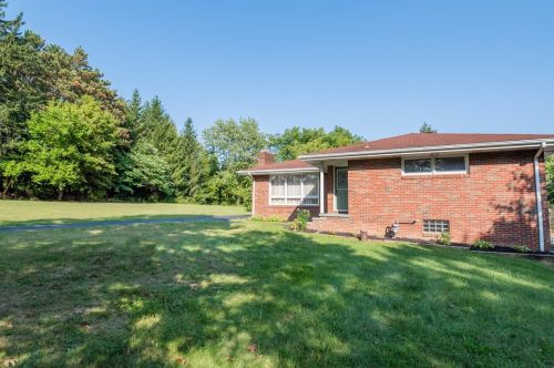 4717 Ellwood Rd, New Castle, PA 16101-6711