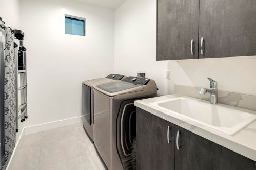 1507 San Jacinto Way, Palm Springs CA  92262-5807 exterior
