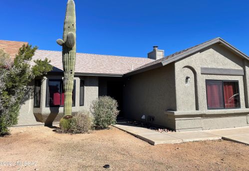 8769 Almond St, Tucson AZ  85730-4812 exterior