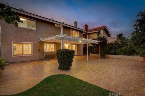 12 Christamon, Irvine CA 92620-1829 exterior