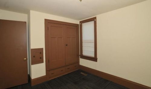 1600 35, Milwaukee WI 53215-1827 exterior