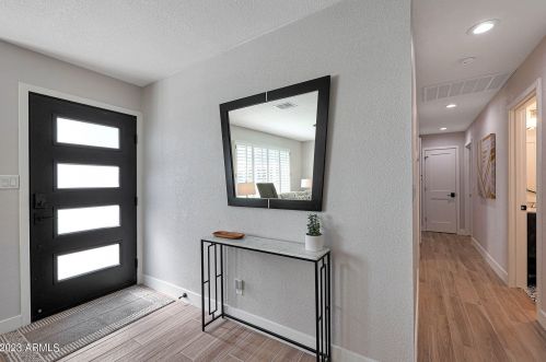 8426 Plaza Ave, Scottsdale AZ  85250-6705 exterior