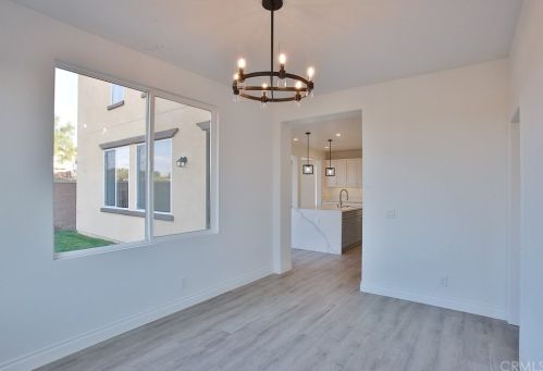 7796 Spring Hill St, Chino CA  91708-7606 exterior