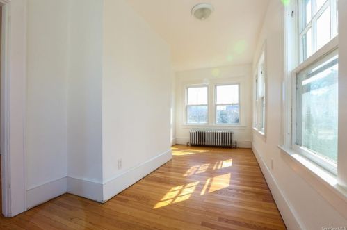 2 Wilbur Blvd, Poughkeepsie NY  12603-3406 exterior