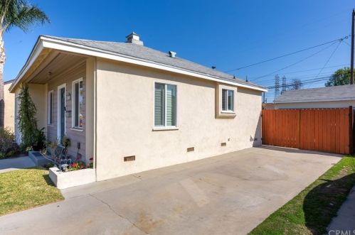 6028 Dunrobin Ave, Lakewood CA  90713-1034 exterior