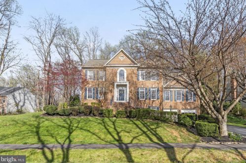 518 Fortress Cir, Leesburg VA  20175-8929 exterior