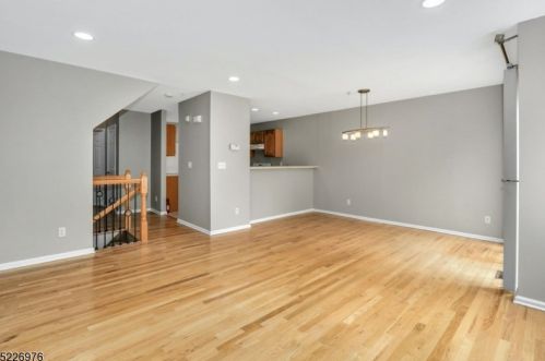 105 Boulder Ridge Dr, Dover NJ  07869-1644 exterior