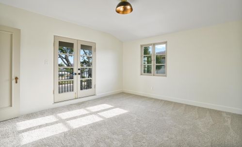 2824 Chatsworth Blvd, San Diego CA  92106-1462 exterior