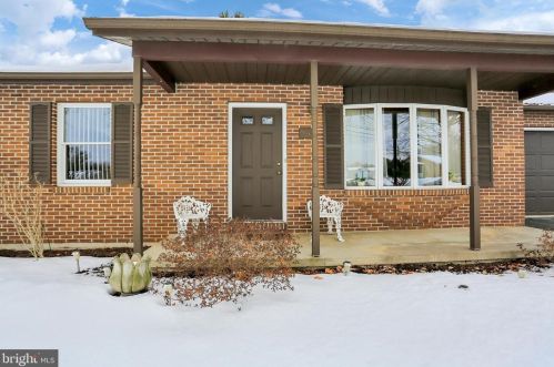 619 Westover Rd, Lees Cross Roads, PA 17257-1015