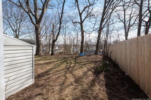 377 Queen St, Bridgeport CT  06606-3432 exterior