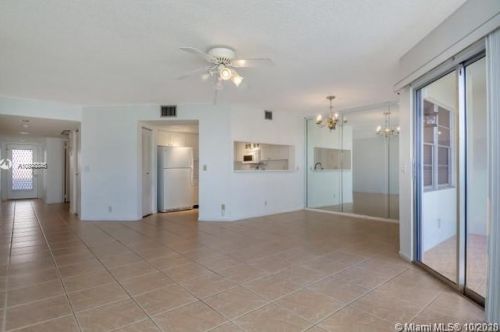 900 128th Ave, Hollywood FL  33027-1989 exterior