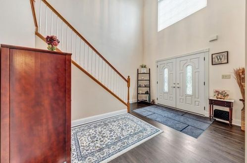 18 Trotter Ln, Clinton, PA 15026-1762