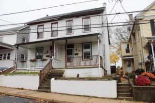 22 Maple St, Ephrata PA  17522-2457 exterior